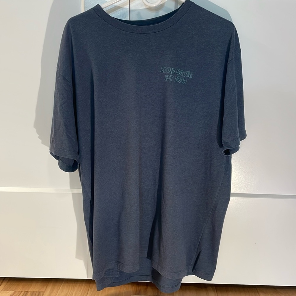 Eddie Bauer Graphic T-Shirt. Short sleeve. XL